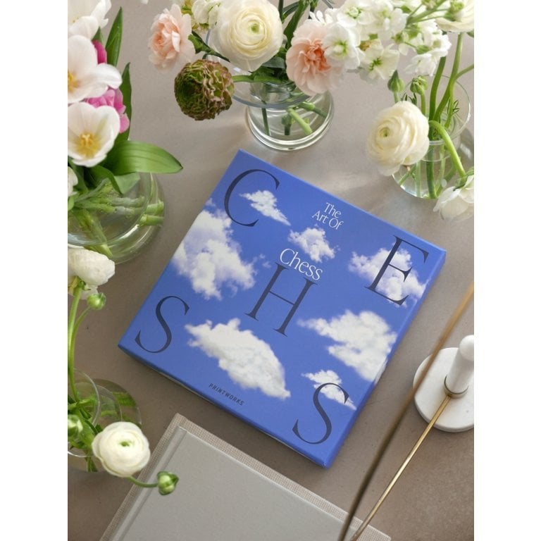 schaakbord met wolken op tafel