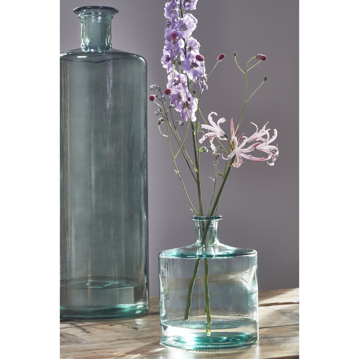 Guan fles mica decorations op tafel