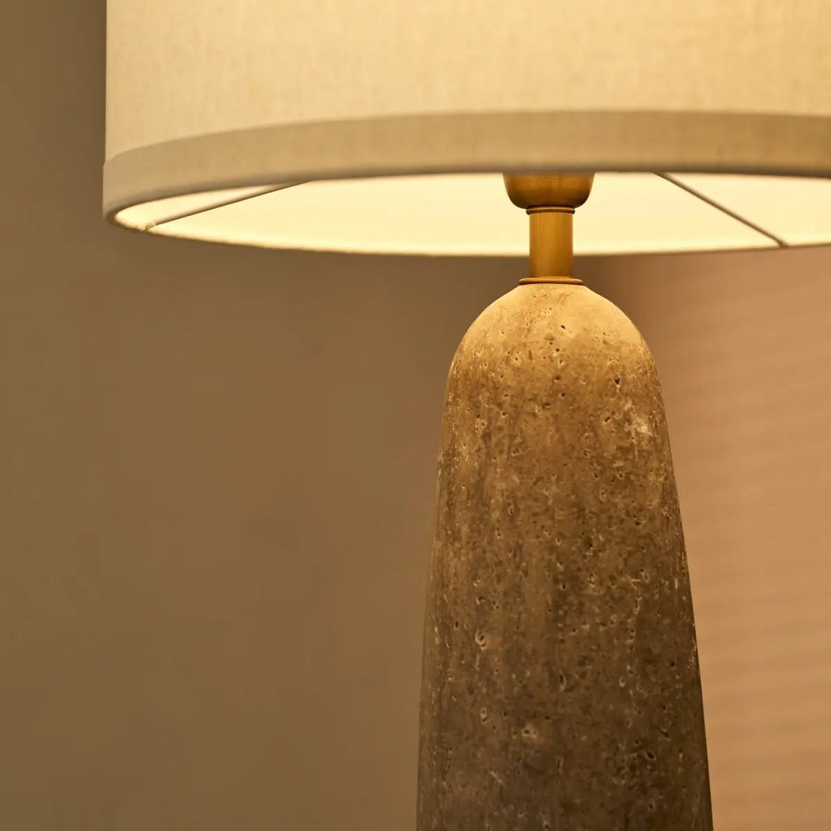 Klassieke lamp met lampenkap onderkant