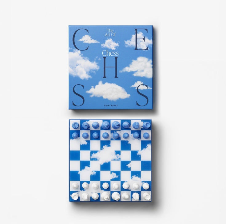 schaakbord met wolken met verpakking