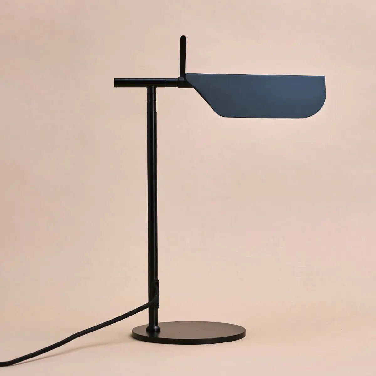 zwarte design bureaulamp