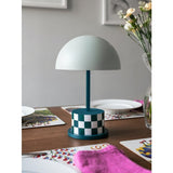 Printworks geruite tafellamp op tafel