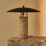 design Lamp van tavertijn in japanse stijl staat uit