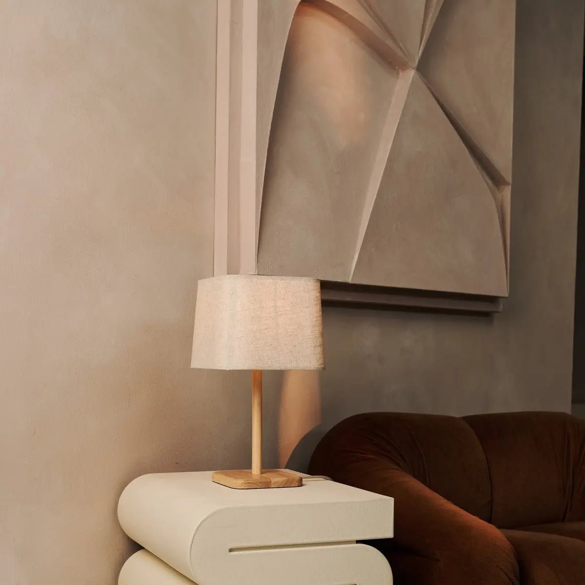 vensterbank lamp op tafel