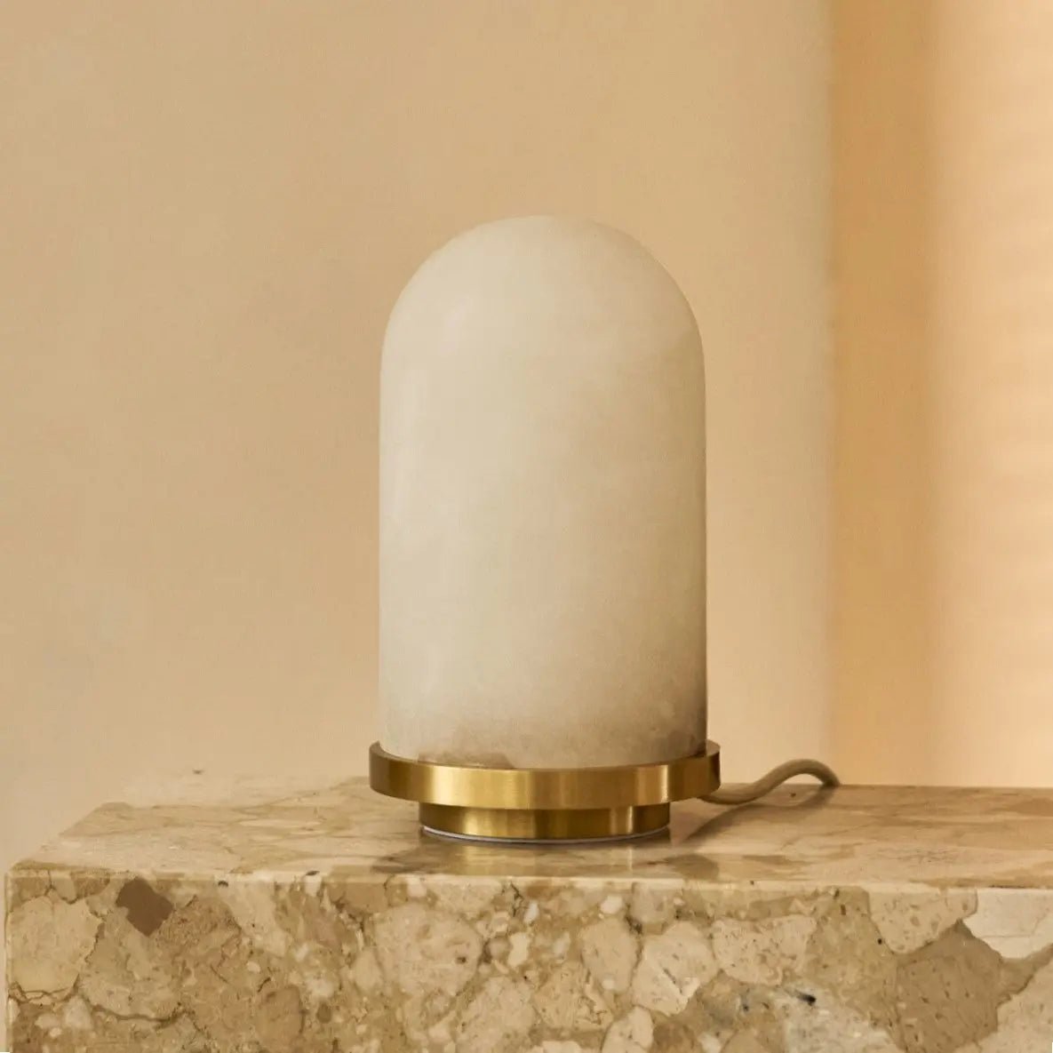 Albasten lamp gouden onderstel