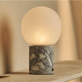 Witte marmeren lamp zijkant