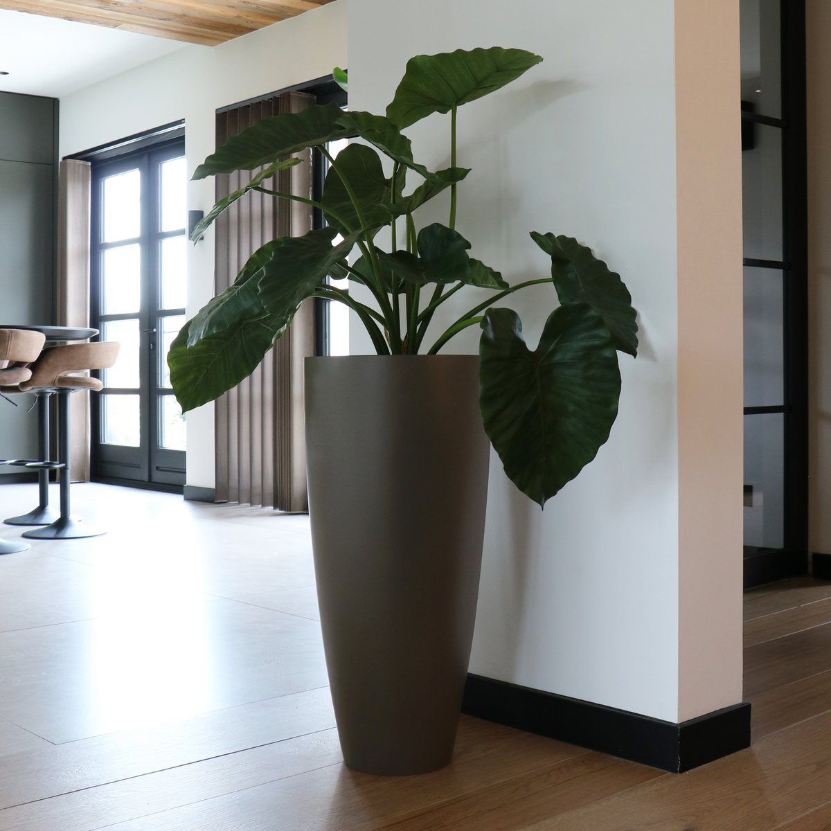 Bloembak vensterbank met plant