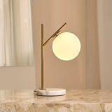 luxe rondvormige lamp op marmer blad