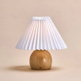 Houten lamp met lampenkap