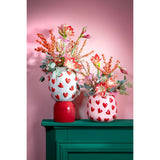vaas met hartjes met bloemen