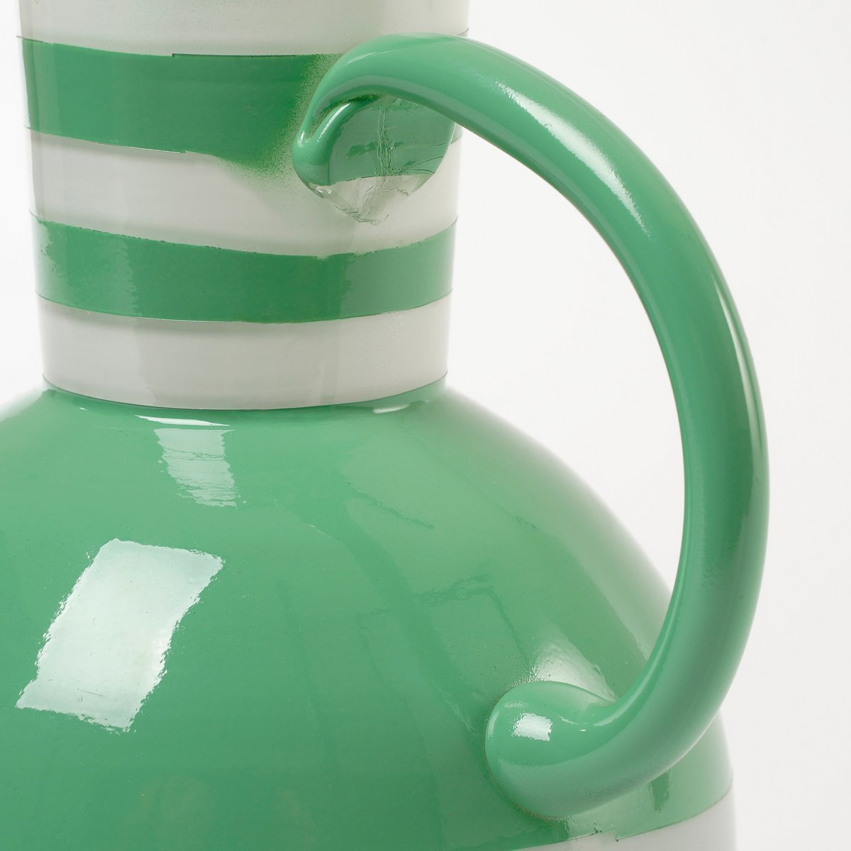 Handvat van Gestreepte waterkan