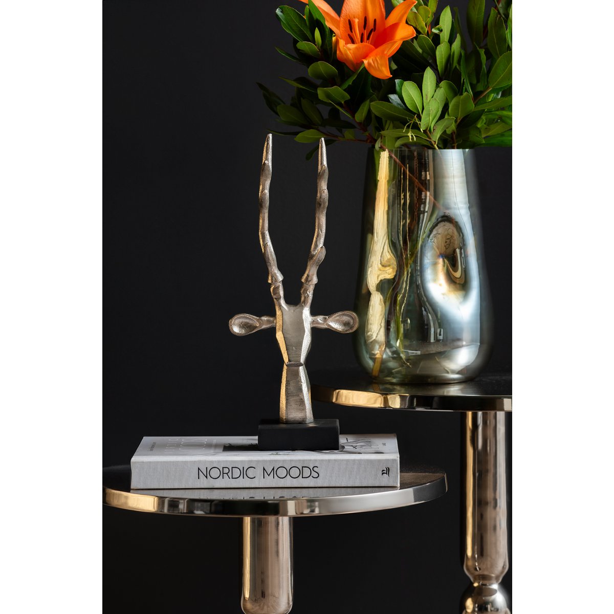Vensterbank ornament op tafel
