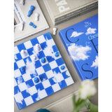 schaakbord met wolken met stenen