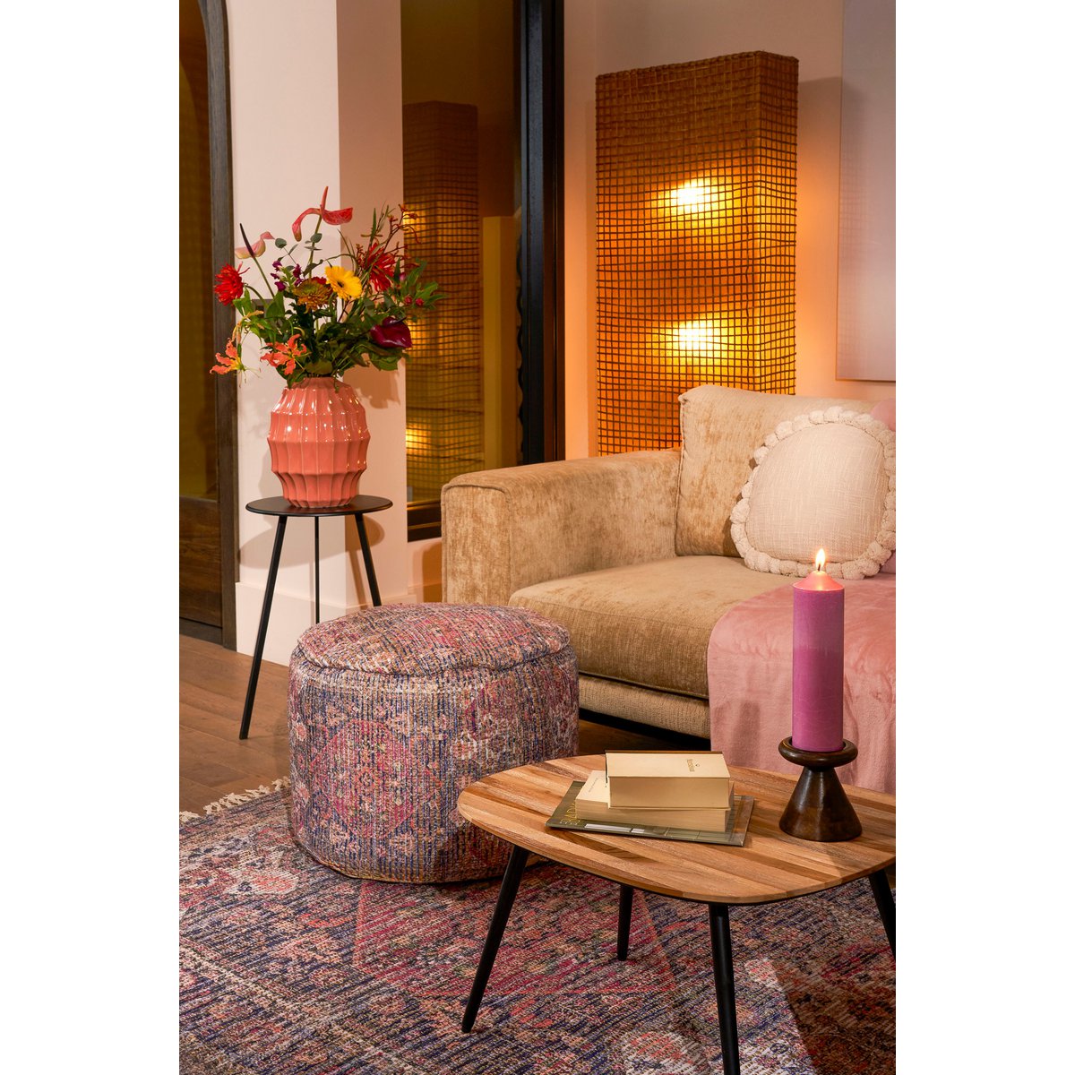 Pippa vaas mica decorations op tafel