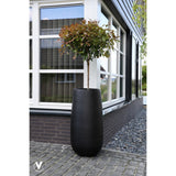 Smalle bloempot zwart buiten